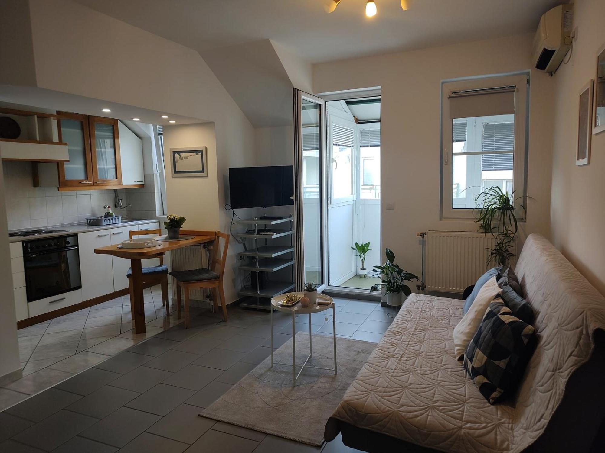 Twowheels Apartment - Apartment With Bicycles Novi Sad Exterior photo